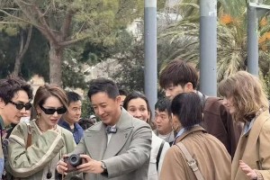 明星写真集：多图展示时尚风采